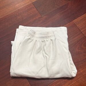 Uniqlo Cream Pull-On Sweatpants - Comfortable Everyday Bottoms